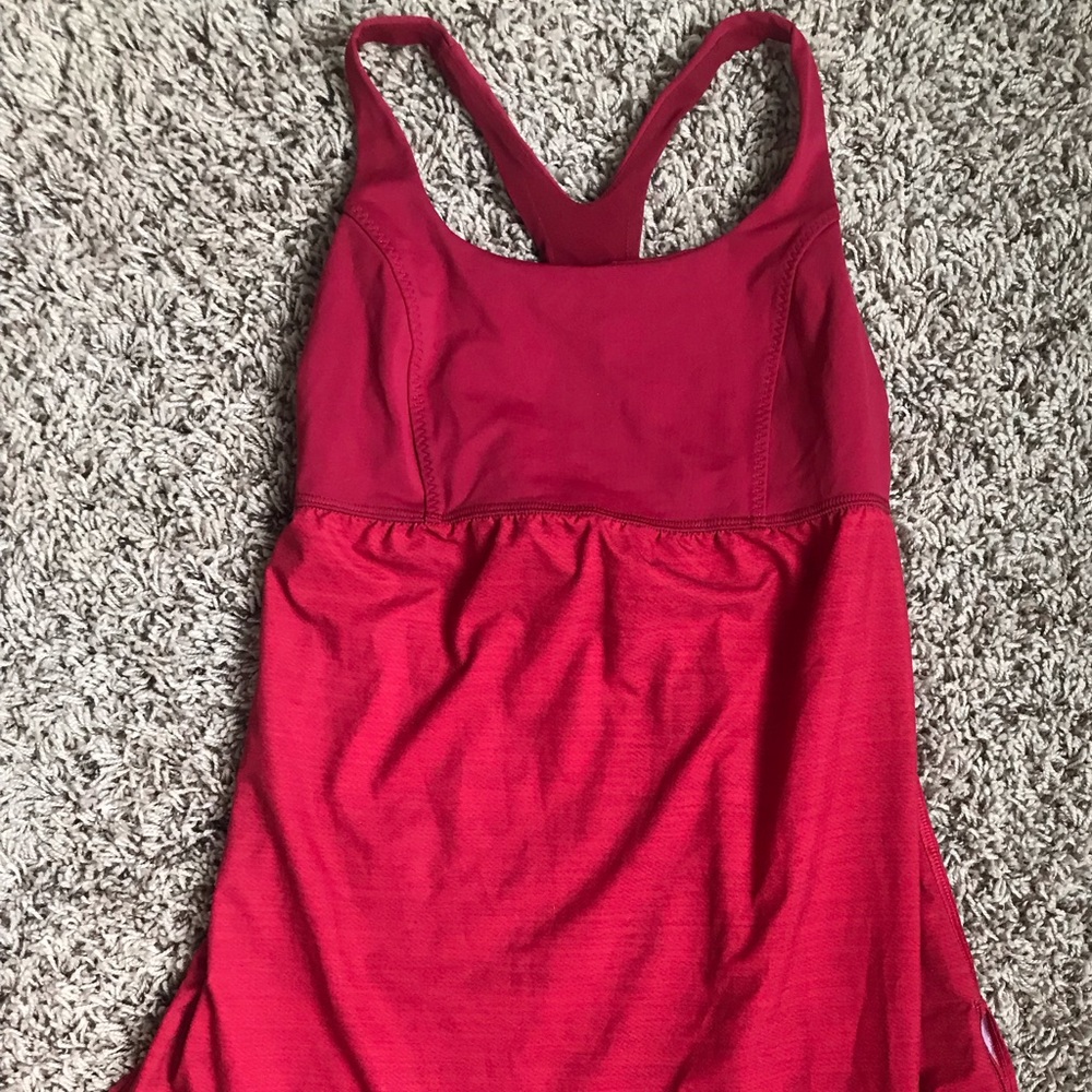 Lululemon top 6
